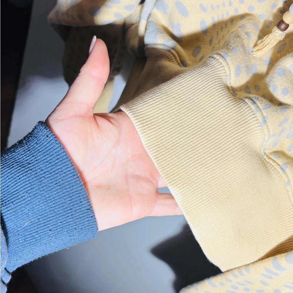 Nike Beige and Blue Patterned Hoodie